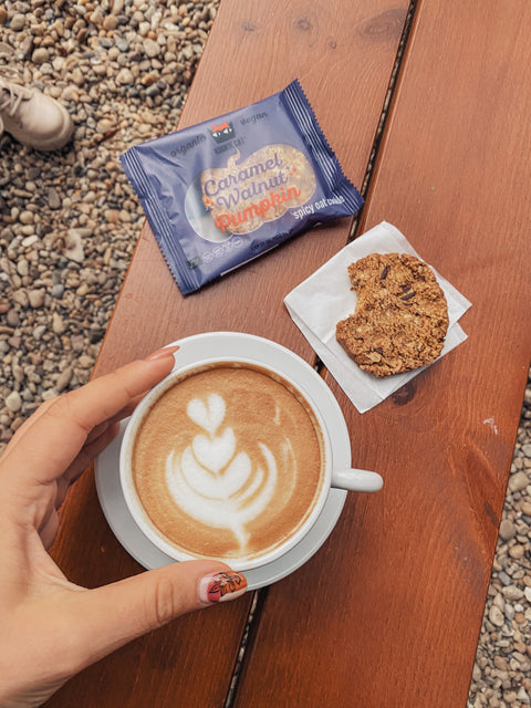 BIO őszi süti sütőtökkel és karamellizált dióval